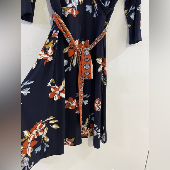 Leota ✨ wrap dress - Picture 6 of 7